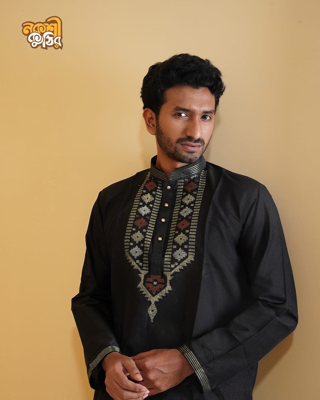 রেগুলার জামদানি পাঞ্জাবি — কালো (মাল্টিকালার) — গ্যালারি
